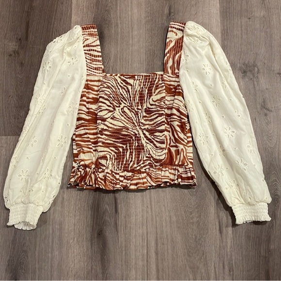 Anthropologie NWT Love the Label Chaka print blouse - Picture 2 of 9